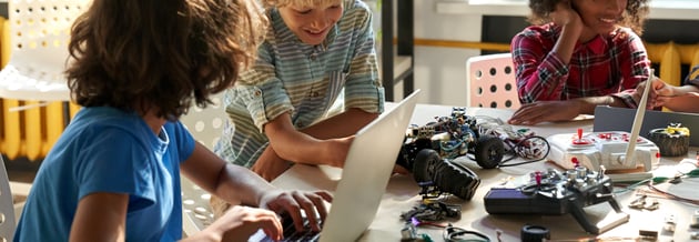 kids in robotic labs